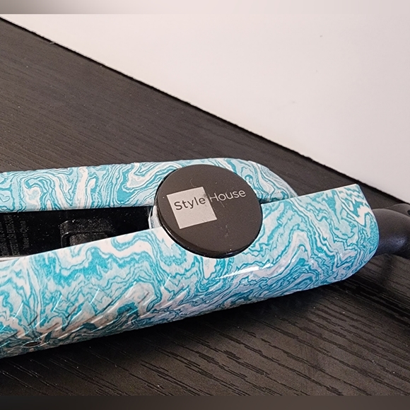 Style house Hair Straightener - Picture 2 of 4